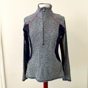 Athleta 1/2 zip top size S